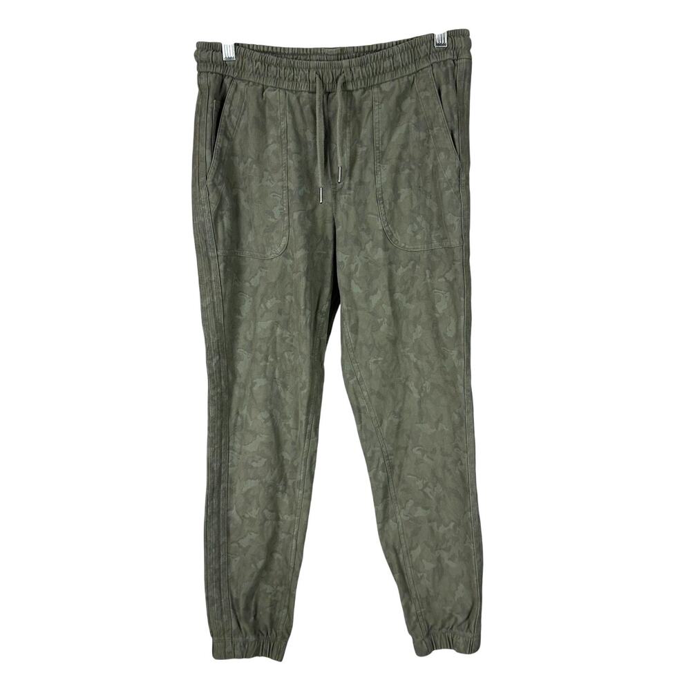 Athleta Printed Farallon Jogger Camo Green Print Women's Size 8 EUC #593178